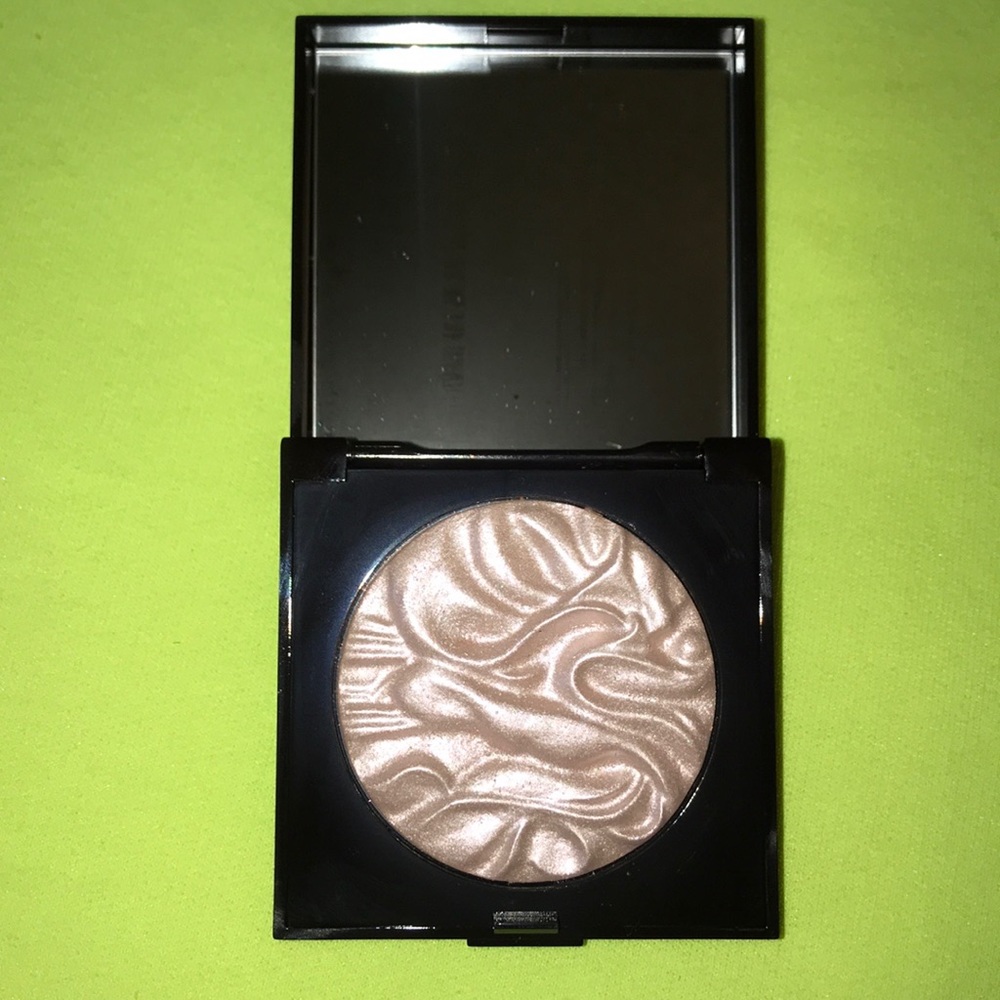 LAURA MERCIER FACE ILLUMINATOR